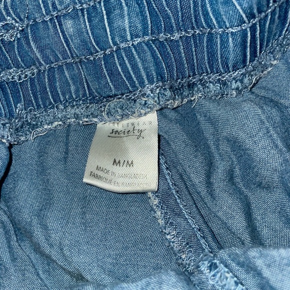 Flowy Jean Shorts - Medium - Picture 3 of 4